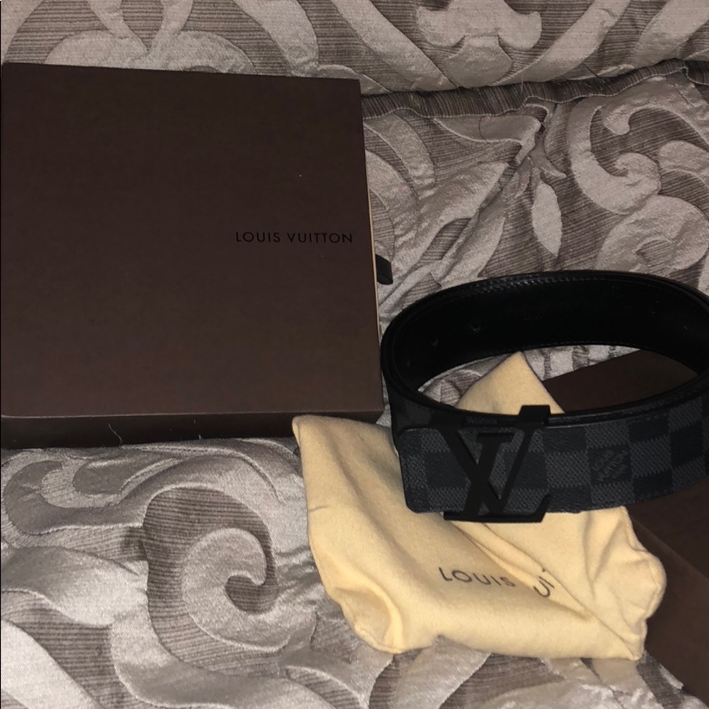 Louis Vuitton Mens Black Belt